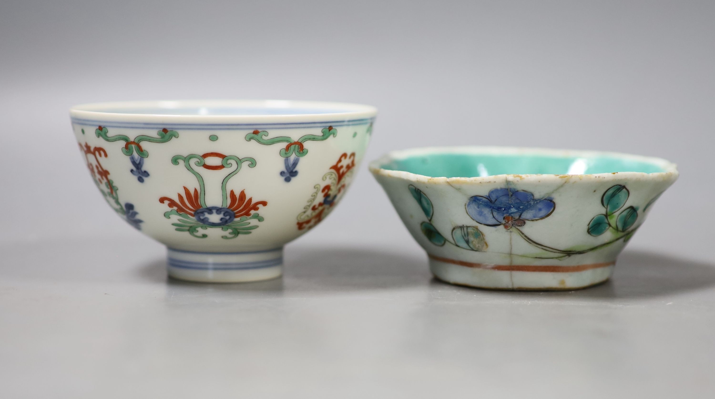 A Chinese cloisonne doucai bowl, 10.4cm and a famille rose dish